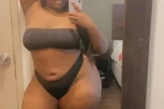 2 SEXY CHOCOLATE AVAILABLE 🍫 -... - Image 2