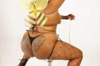 QV INCALL SPECIALS ..outs aval... - Image 1