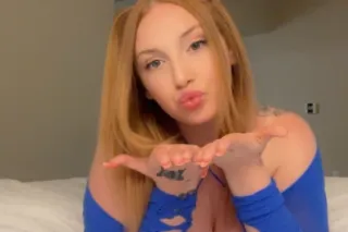 Last Day In Town😘💙 Tall Red He... - Image 1